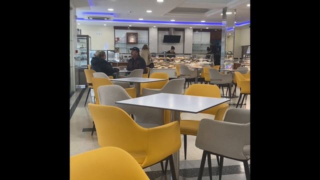 В каких МЕСТАХ питаться ТУРИСТАМ?Portugal ???#путешествия #отдых #португалия #travel смотреть онлайн