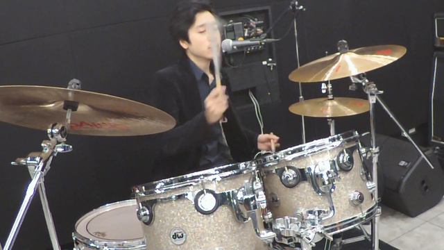 【ENG/JPNsub】Englishman In New York cover - Drum Vocal - Tokyo Nakano - Studio NOAH - Masatoshi Drum смотреть онлайн