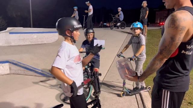 Scooter lesson with a Scooter Pro! смотреть онлайн