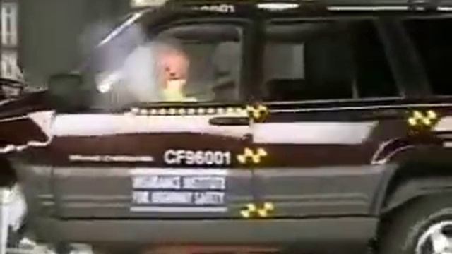 65. IIHS Crash Test 1994, 1995, 1996 Jeep Grand Cherokee #shorts смотреть онлайн