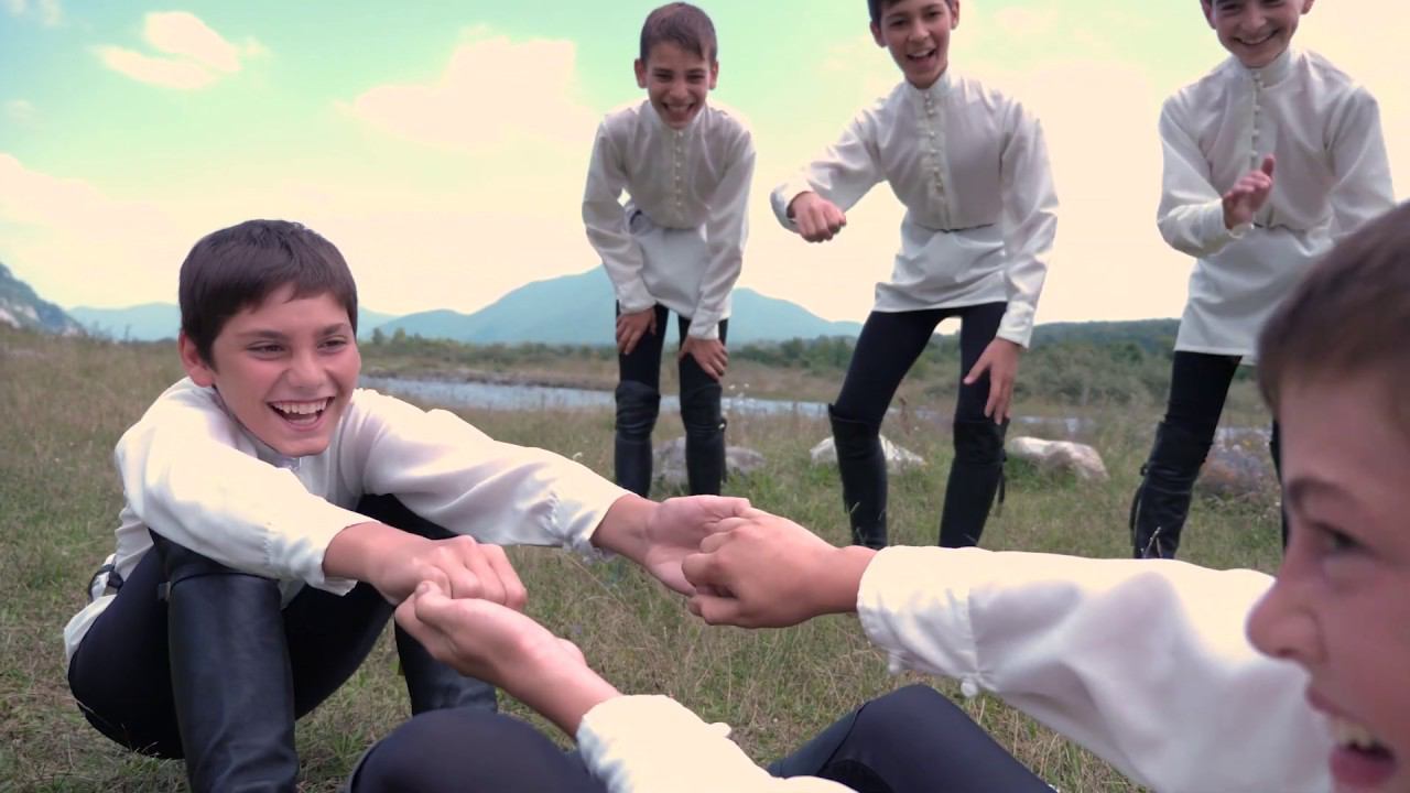 Мидис ( СУТЬ ) - Хъазтыта (ОСЕТИНСКИЕ ТРАДИЦИОННЫЕ ИГРЫ ) смотреть онлайн