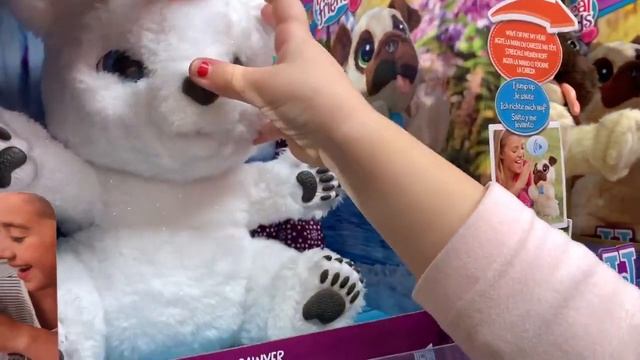 Настя и папа в детском магазине игрушек Играют и покупают новые игрушки смотреть онлайн