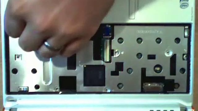 Как поставить оперативку на нетбук Acer Aspire One смотреть онлайн