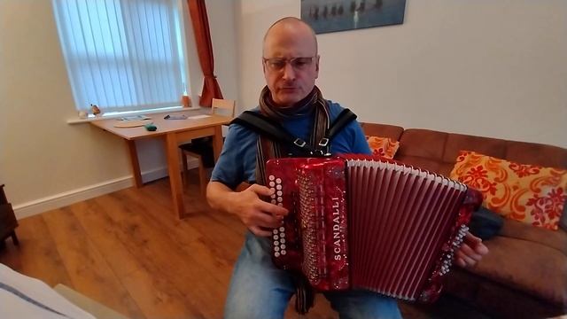 Песня Вилли Токарева В шумном балагане На гармони пает, Айдас. смотреть онлайн