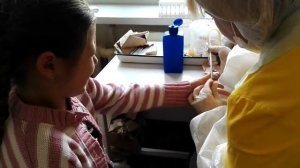 Сдаю кровь.