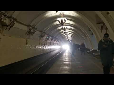 Метро Арбатская. Прибытие 81-740/741 "Русич". смотреть онлайн