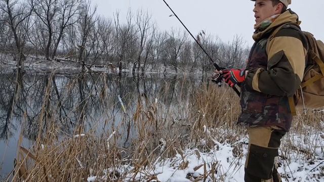 Лучше летнего спиннинга только зимний рыбалка на реке Зуша.Better than summer spinning, only winter смотреть онлайн