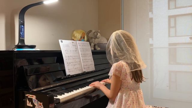 Wedding March смотреть онлайн
