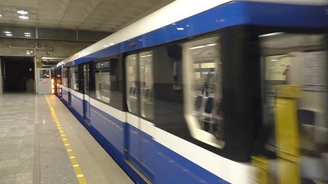 Метропоезд 81-556/557/558 (НеВа) (Перегонка) (№56005 - №56006) М 315. Станция Девяткино смотреть онлайн
