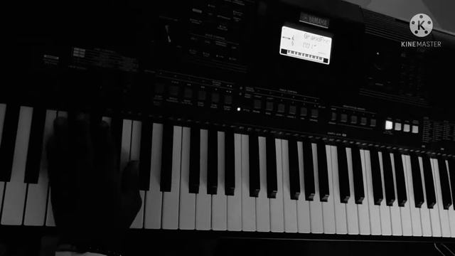 Piano lessons for beginners. How to play the F-major chords. #enochkeys смотреть онлайн
