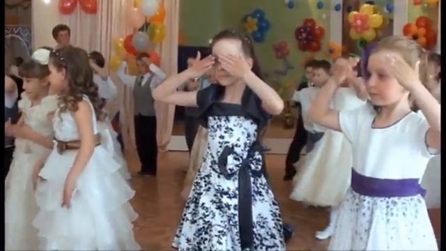 ШИКАРНЫЙ Заключительный #ТАНЕЦ_на_Выпускной в детском саду смотреть онлайн