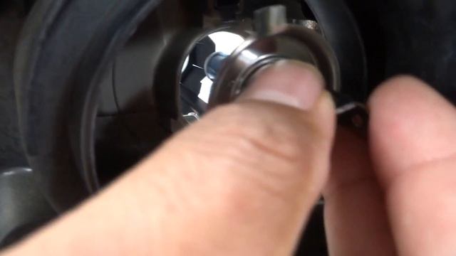 How To Change Peugeot Partner Headlight Bulb смотреть онлайн