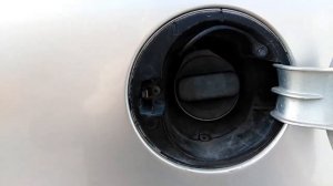 Как снять лючек бензобака VW PASSAT B5+