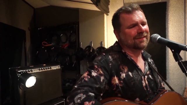 The MacQueens - "Signs" LIVE смотреть онлайн