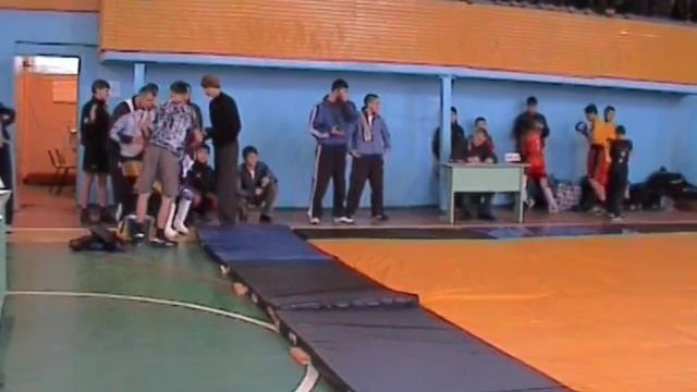 Ушу-саньда.Всерос.турнир-2005_Леонтьев Сергей(син.)_1бой смотреть онлайн