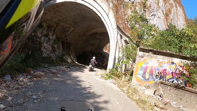 200927 Скальный участок старой дороги в Красную Поляну смотреть онлайн