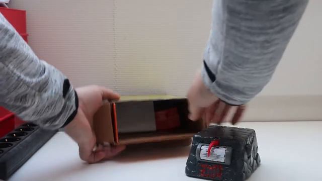 Unboxing: Hasbro Jenga Quake смотреть онлайн