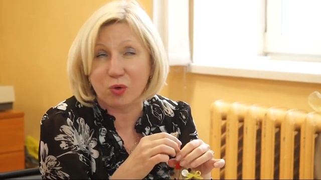 Рисование песком, изготовление открытки с "тургеневской девушкой в библиотеке им. Мамина-Сибиряка смотреть онлайн