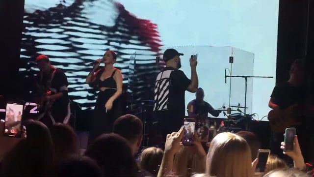 Artik & Asti в Хабаровске. 7 марта 2018 смотреть онлайн