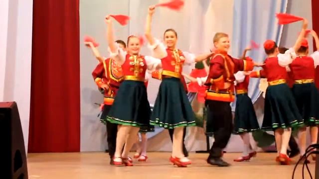 2017 г. "Я НА ПЕЧКЕ МОЛОТИЛА" образцовый хореографический ансамбль "Россияночка" смотреть онлайн