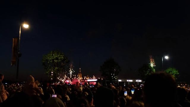 Самый масштабный фейрверк, ФЕСТИВАЛЬ ОГНЯ 2023 Санкт-петербург, на день города. смотреть онлайн