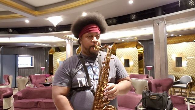 This is a review of a large chamber vs small chamber mouthpiece. Which is right for you? смотреть онлайн
