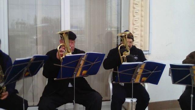 В городском саду играет духовой оркестр смотреть онлайн