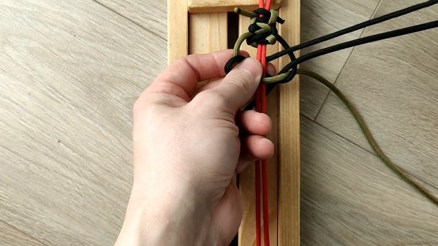 How to make Twisted Fusion | Paracord Bracelet tutorial смотреть онлайн