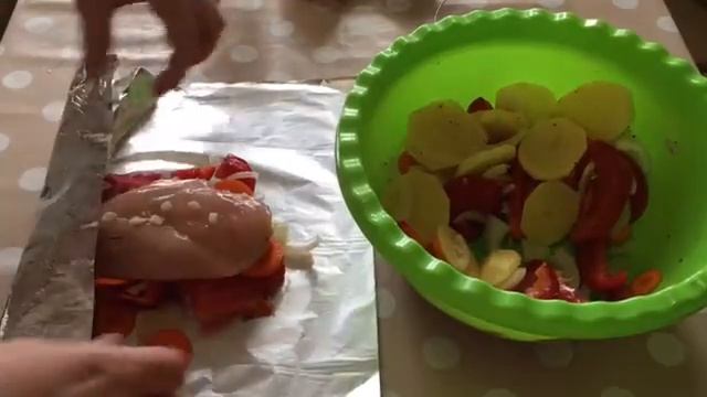 Диетическая куриная грудка с овощами в собственном соку.Готовим с Инной. смотреть онлайн