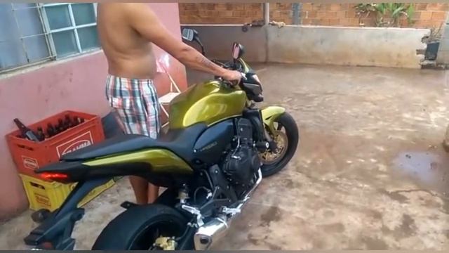 Meu amigo comprou uma moto смотреть онлайн