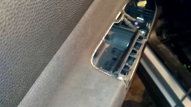 Как снять обшивку карту передней двери VW PASSAT B6 demontaz boczka drzwi przod/door panel removal! смотреть онлайн