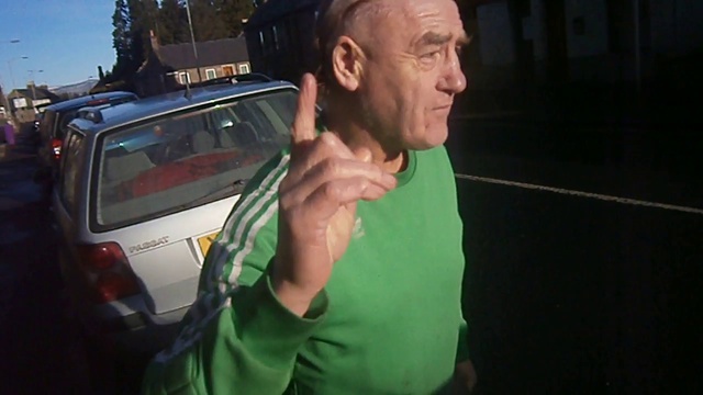 Forfar Man Davy Laing Finds A Chip On A Windscreen смотреть онлайн