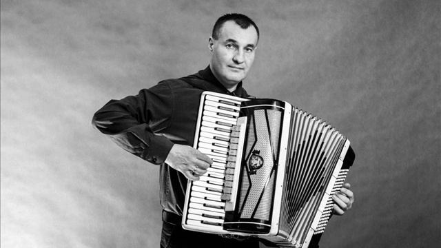 arek jaroński - bamboleo смотреть онлайн