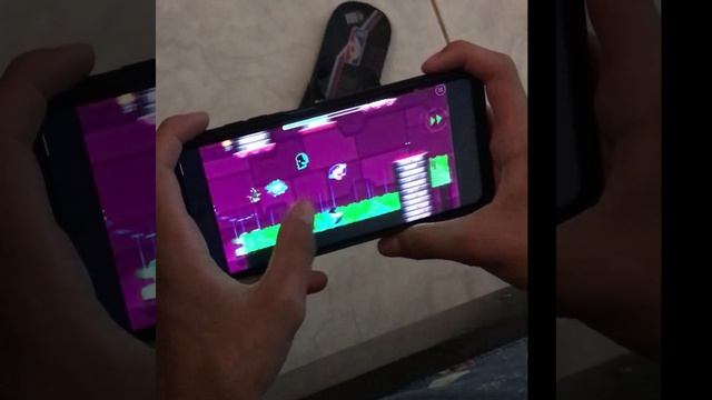 Deadlocked 100% On Mobile Handcam 120hz-Geometry Dash смотреть онлайн