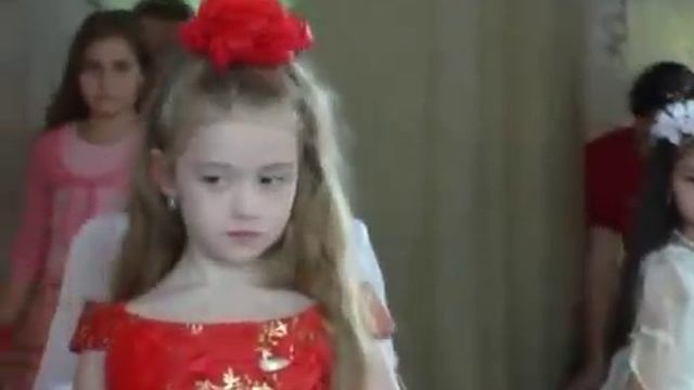 Гимназия №1 выбирала мини-мисс Осень смотреть онлайн