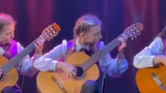 Ансамбль "Серебряные струны" Испанский танец обр.Д.Лермана, руководитель Кабаева Галина Игоревна смотреть онлайн