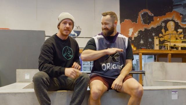 Ultimate Parkour Roll Tutorial (Learn how to roll on hard ground!) смотреть онлайн