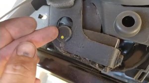 Как снять передние сиденье Chevrolet Cobalt