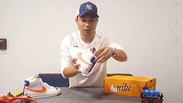 NBA x NIKE BLAZER MID '77 EMB 75th KNICKS ANNIVERSARY / DD8025-100 смотреть онлайн