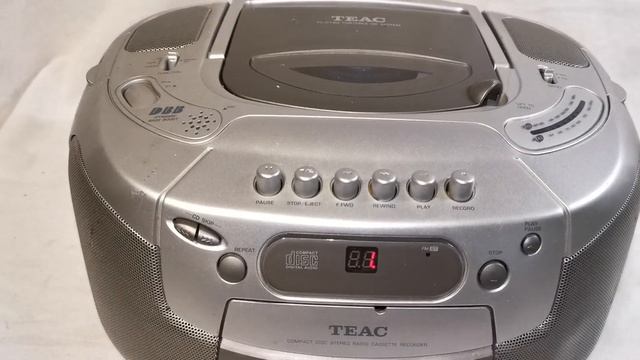 TEAC PC-D180 Portable Stereo CD Radio Cassette Boombox смотреть онлайн