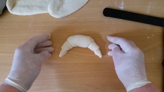 Формование рогаликов без  скалки