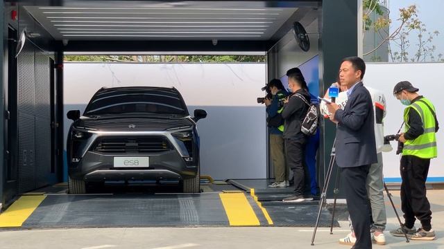 蔚来二代换电站换电过程解说 / Explanation Of The NIO 2nd Gen. Battery Swap Station