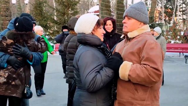 ЭТА ЗИМА МЕНЯ ТАК ИЗМОТАЛА! СЧАСТЛИВЫЕ МОМЕНТЫ ИЗ ПАРКА ГОРЬКОГО ХАРЬКОВ ТАНЦЫ смотреть онлайн