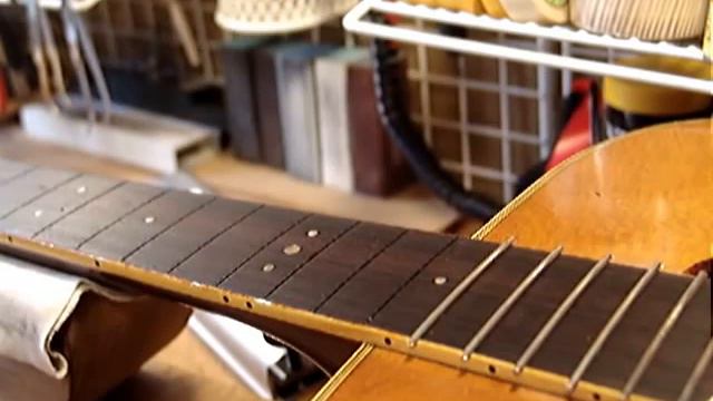 YAMAHA FG-350 FretPress смотреть онлайн