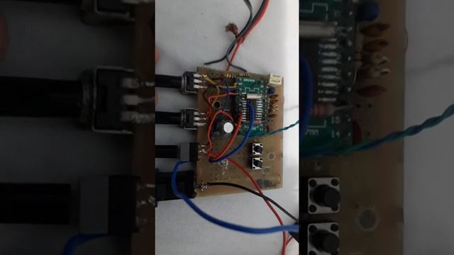 SI4825 with led feature and power amplifier ( poor english video). смотреть онлайн