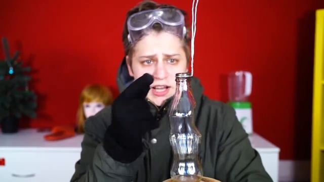 РЕАЛЬНО ПЕРЕПЛАВИЛ СТЕКЛЯННУЮ БУТЫЛКУ ФАНТЫ! смотреть онлайн