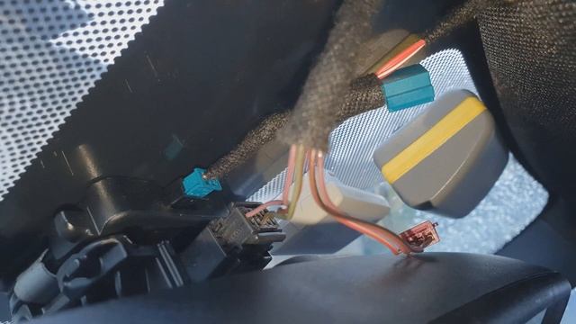 BMW F30/20 LED Dome Light Retrofit (from base to LED) смотреть онлайн