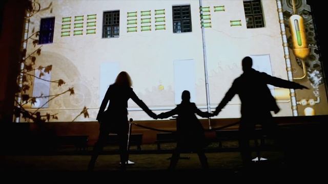 GLUK Interactive installation / Arkanoid game смотреть онлайн