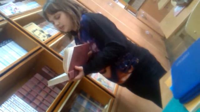 ШКОЛЬНОЯ НАГЛОСТЬ ИЛИ КОГДА НЕТУ УЧИЛКИ НА УРОКЕ. смотреть онлайн