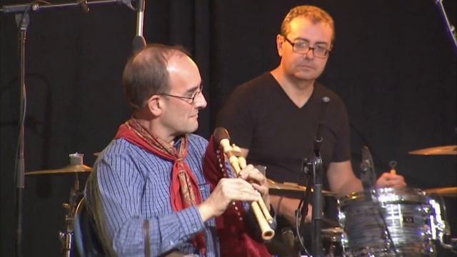 CHRIS CORTES et LUC ESCOUBEYROU en "TRAD" avec La mazurka des familles ET Souvenirs d argence смотреть онлайн